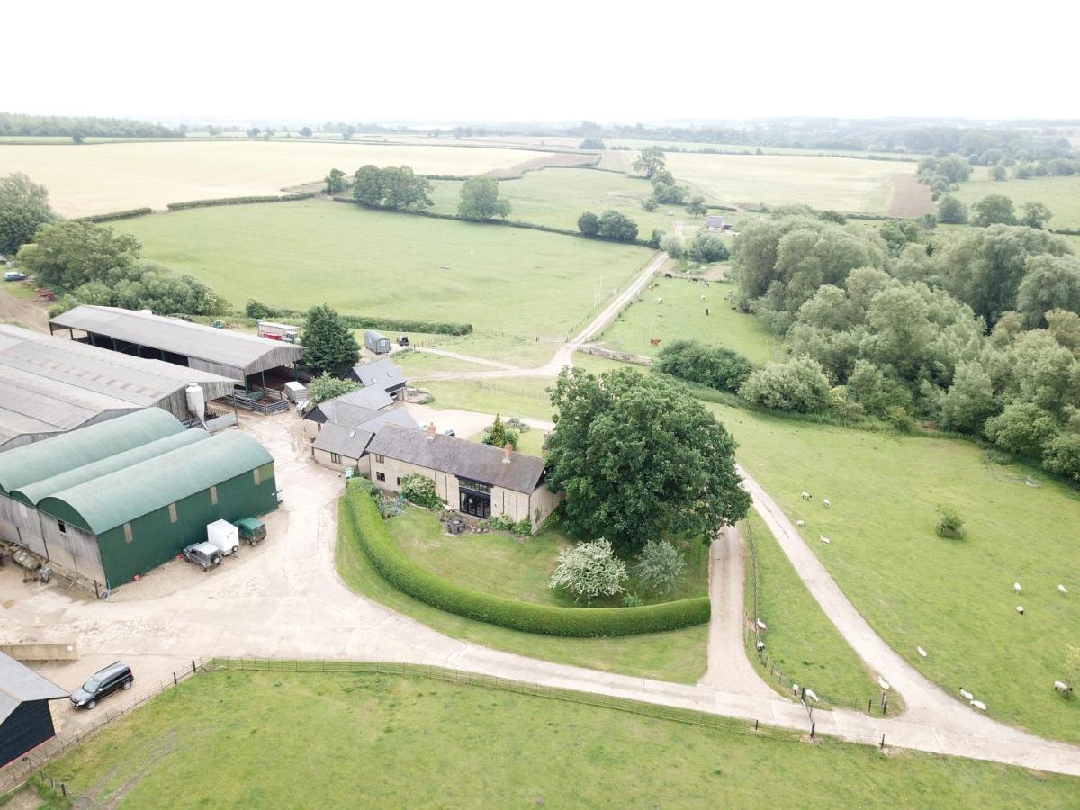 Weatherhead Farm Shepherds Hut Villa Бъкингам Екстериор снимка