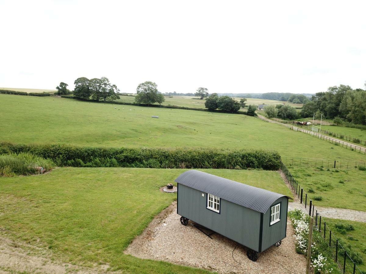 Weatherhead Farm Shepherds Hut Villa Бъкингам Екстериор снимка